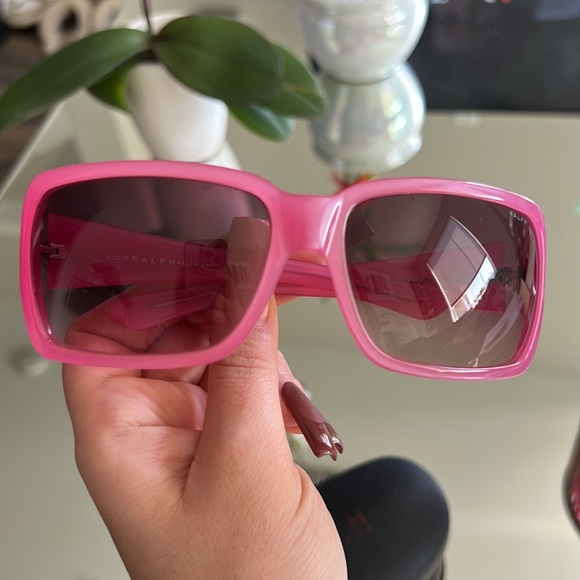 Ralph Lauren Sunglasses - Picture 7 of 11